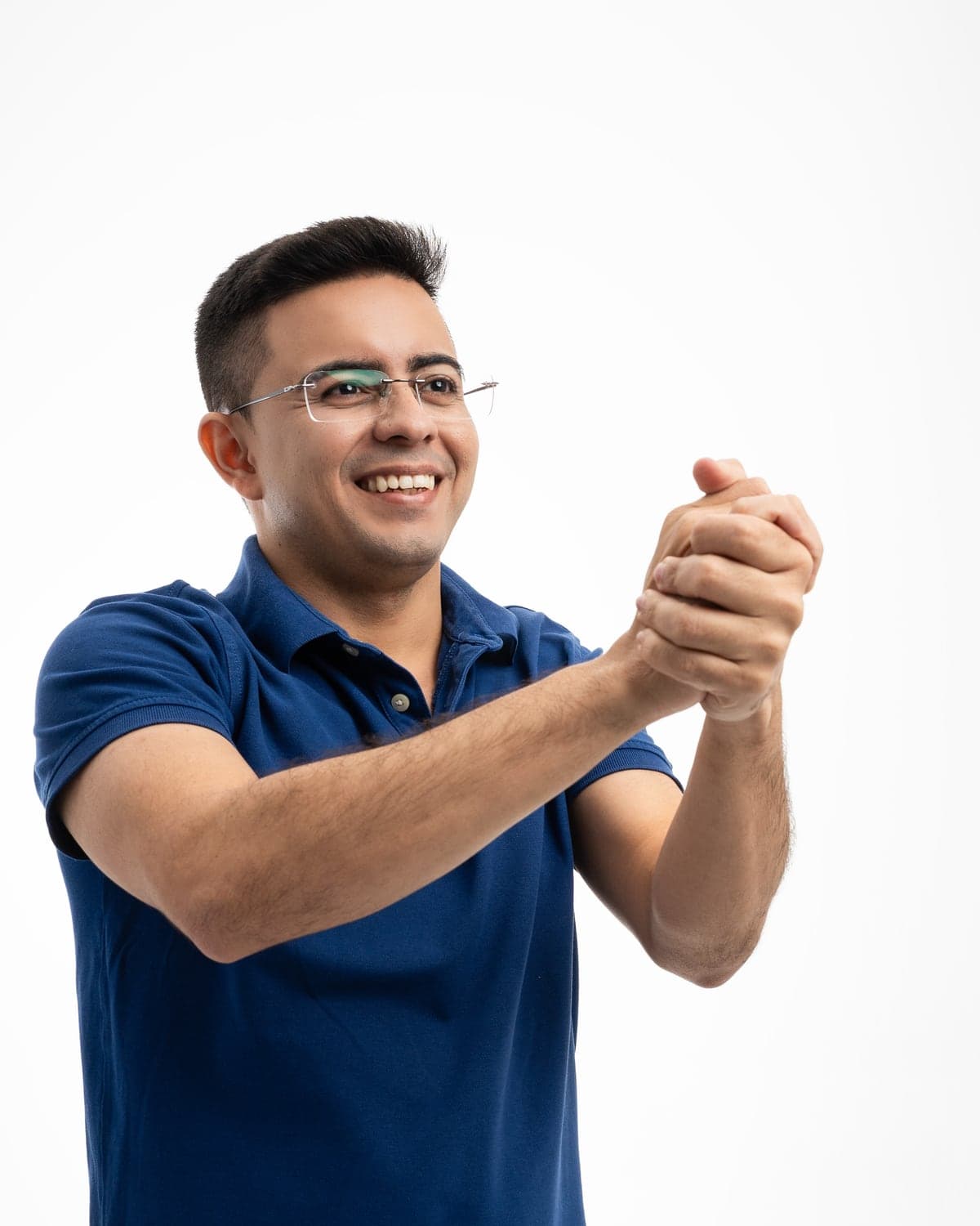 Danielzinho cumprimentando apoiador