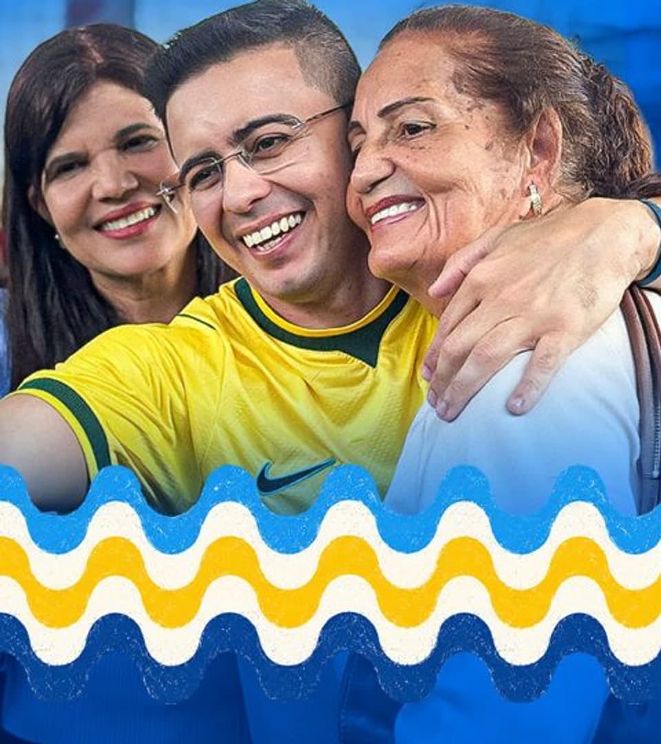 Danielzinho com moradoras de Belford Roxo
